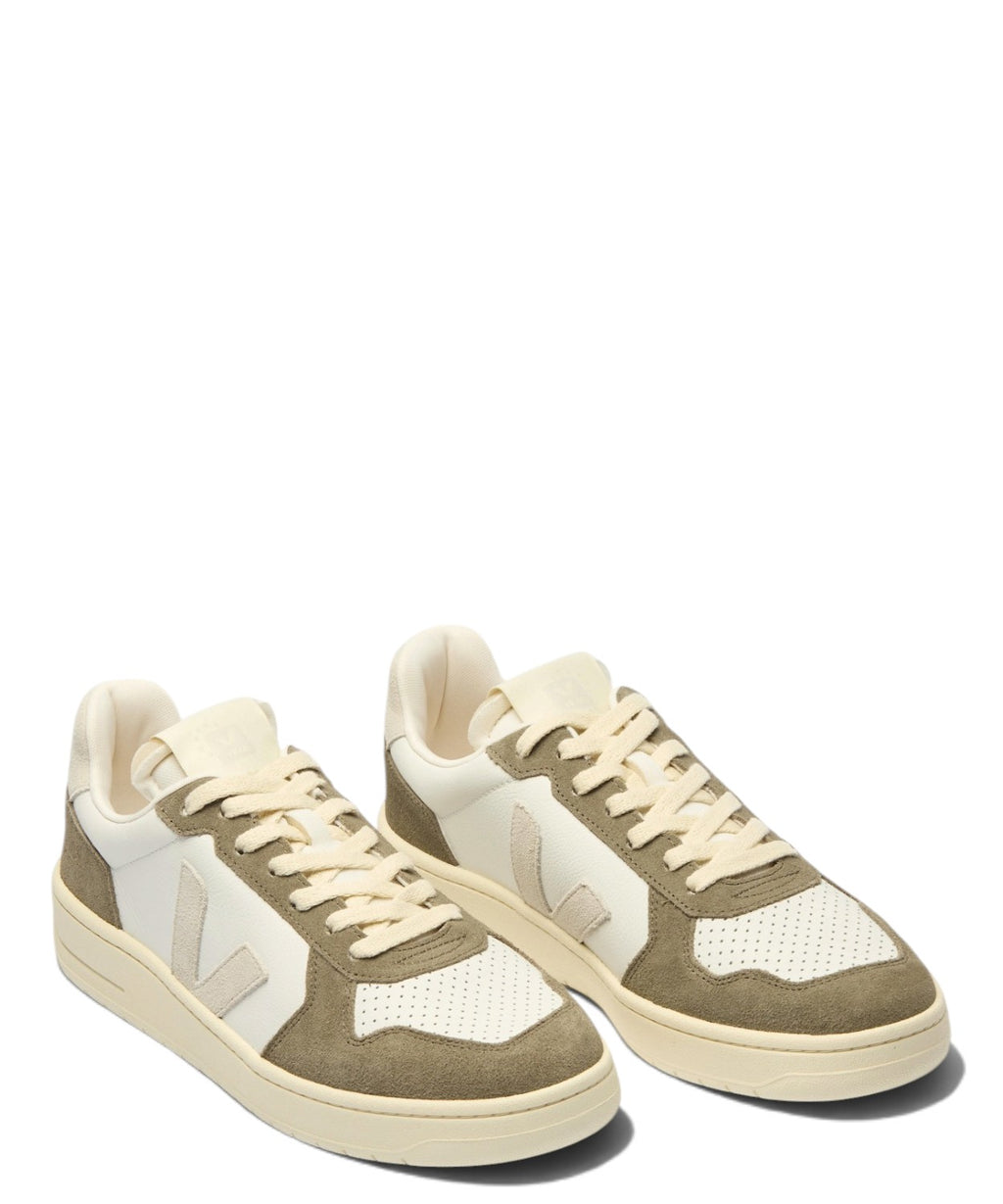 VEJA V-82 en cuir grainé blanc naturel kaki