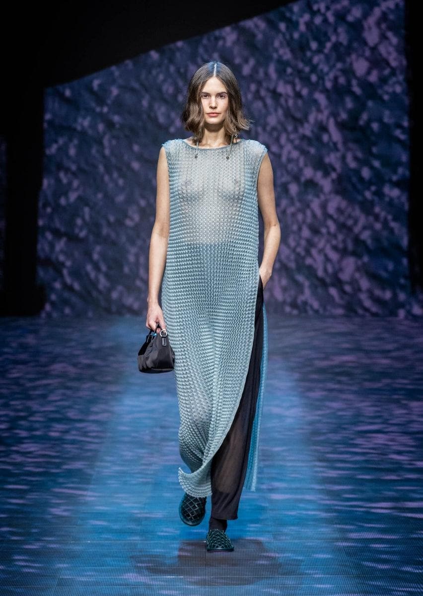 Abito lungo in maglia goffrata effetto 3D con maxi spacchi - Vittorio Citro Boutique