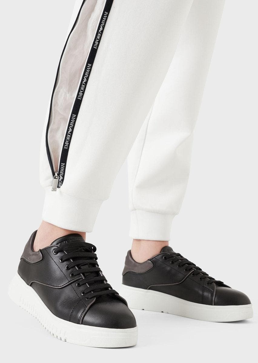 EMPORIO ARMANI - Pantaloni jogger in double jersey con tape logo e zip laterale - Vittorio Citro Boutique